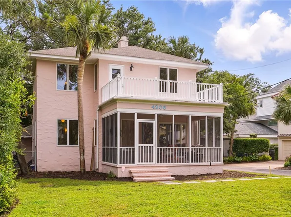 4206 10th St, Saint Simons Island, GA 31522