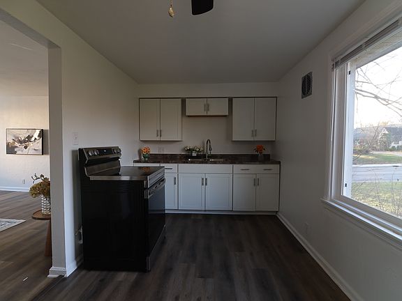 5th image of 1039 Salem Ave #3