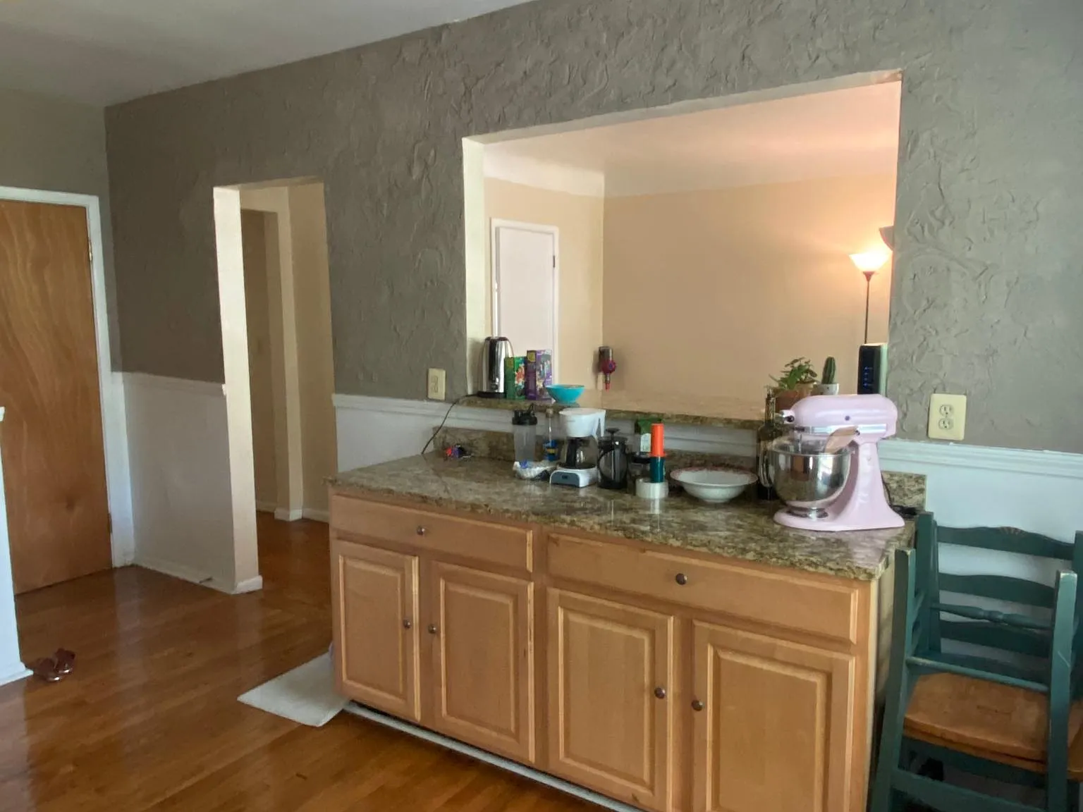 2 bed, 1150 sqft, $1,350 — Photo 3