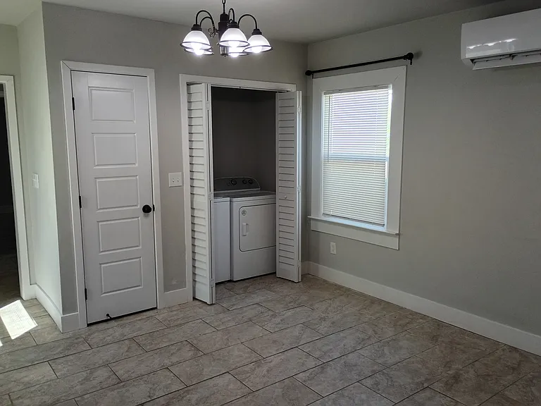 1240 Martin Ave #B — Photo 4