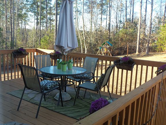 4th image of 2431 Brynlyn Woods Dr NE