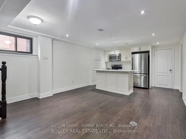 136 Regina Ave #Basement, Toronto, ON M6A 1R7