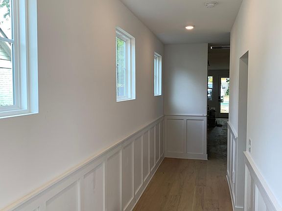 2nd image of 222 Peachtree St #B