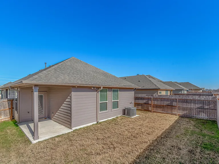 1052 Toledo Bend Dr — Photo 14