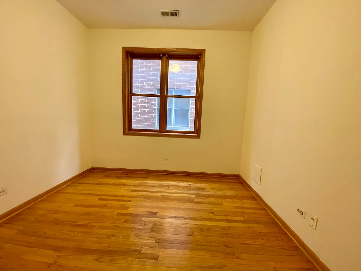 3 bed, 1440 sqft, $3,295 — Photo 2