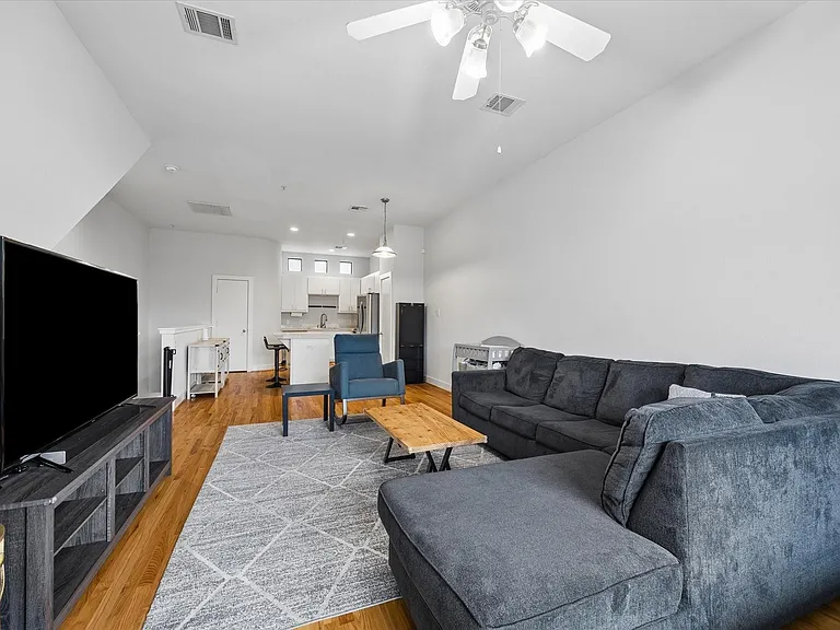 3501 Link Valley Dr #301 — Photo 7