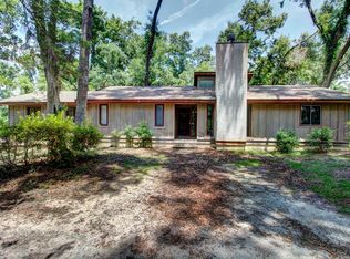 118 Dodge Rd, Saint Simons Island, GA 31522