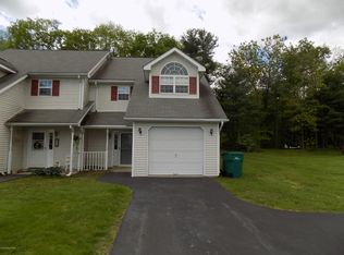 637 Country Acres Ct, Effort, PA 18330