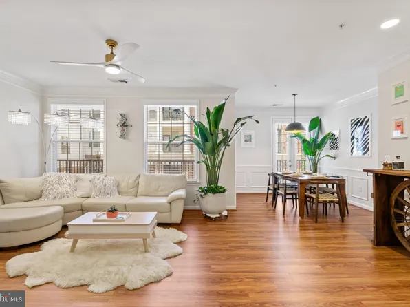 23 Arch Pl Unit 376, Gaithersburg, MD 20878