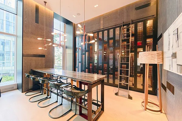 Rented by SERHANT. | media 29