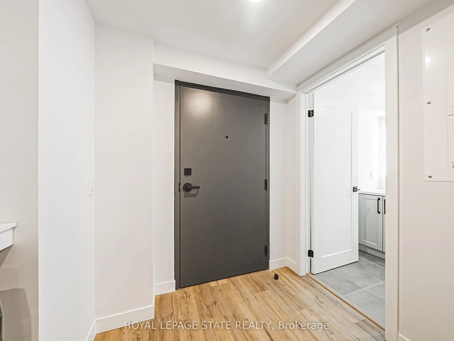 3 bed, $2,700 — Photo 3