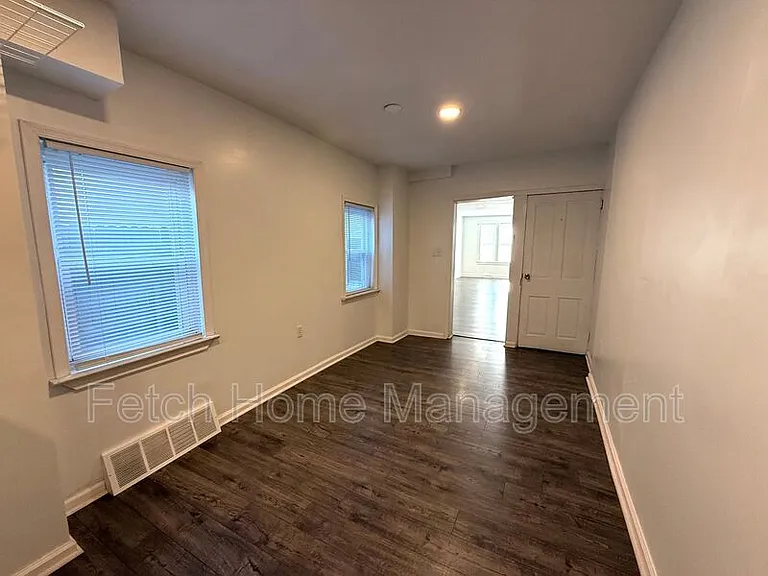 138 Coral St — Photo 5