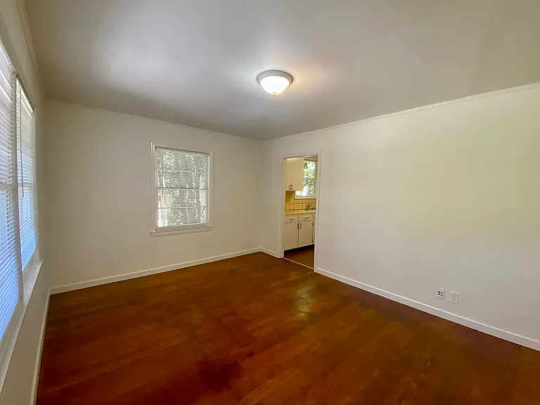 260 Colorado Ave — Photo 3