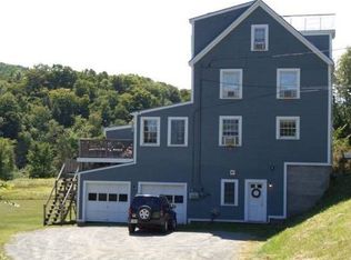 460 Woodstock Rd UNIT B, Woodstock, VT 05091