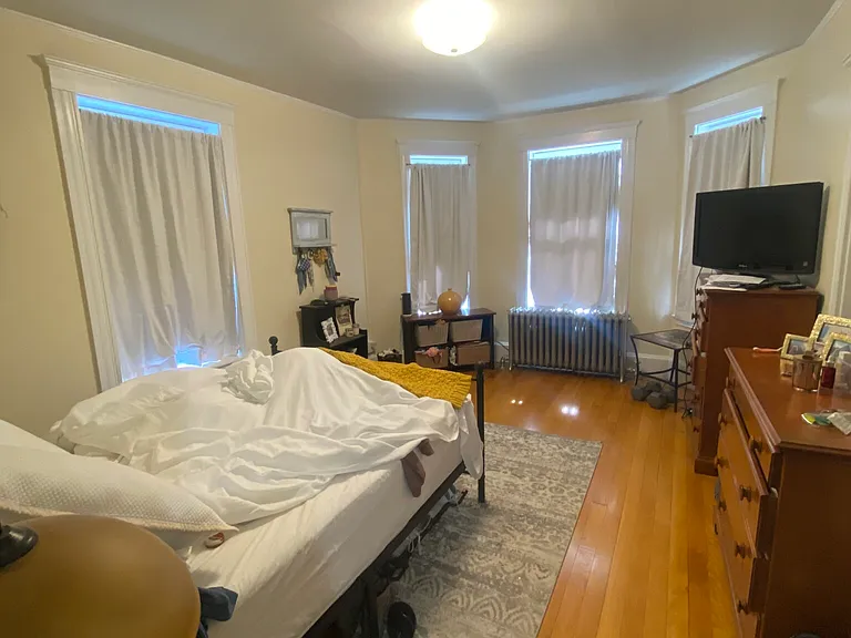 25 Fairfield St #6 — Photo 18