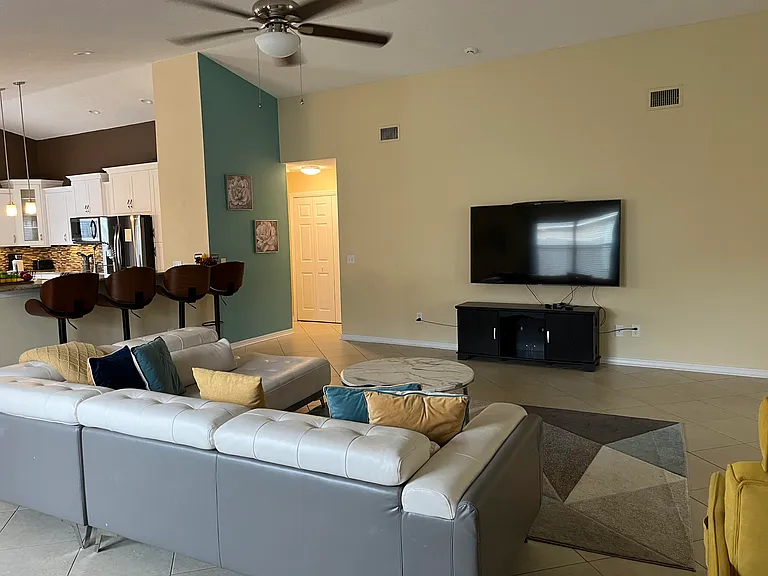 629 Batten Blvd — Photo 11