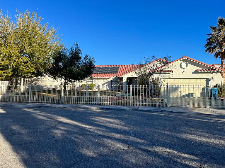 W Mesa Vista Ave — Photo 44