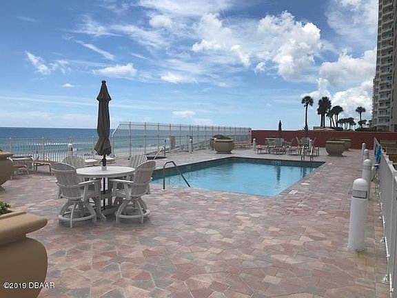 4th image of 2901 Atlantic Ave #201