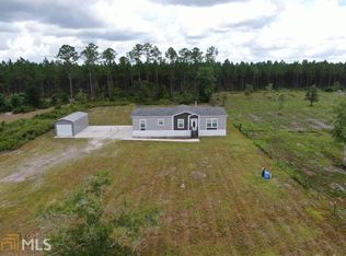1118 Saint Marys River Bluff Rd, Saint George, GA 31562