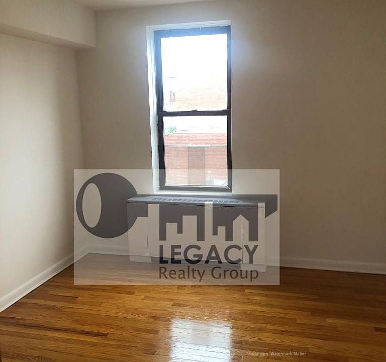 1st image of 2335 Broadway APT 4F