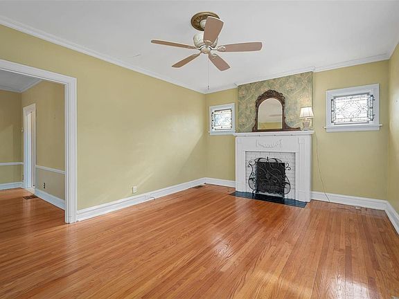 2nd image of 1008 N Taylor Ave