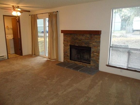 5th image of 12214 118th Avenue Ct E APT A