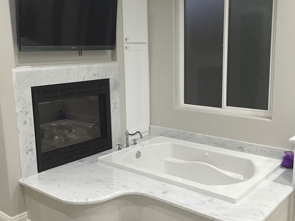 Optional Upgraded Sunkin Tub with Fireplace