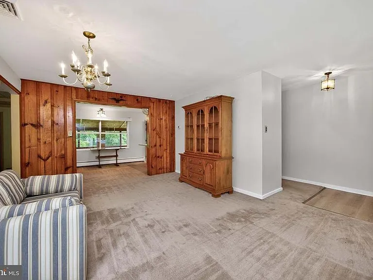 221 Hillside Dr — Photo 3