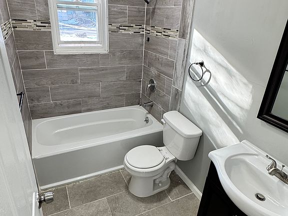 4th image of 78 Homeside Ave #106