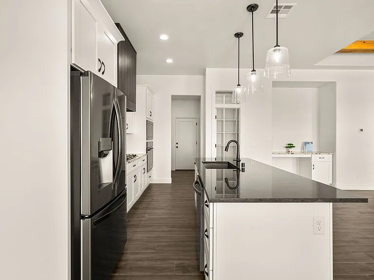 4025 Boardwalk Rd — Photo 15