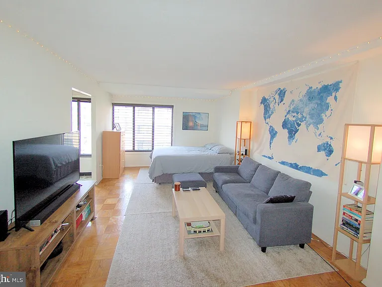 1440 N St NW #812 — Photo 3