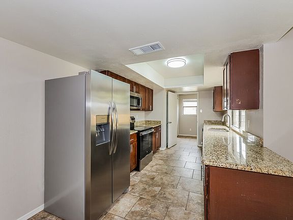 5th image of 3401 Aquarius Cir