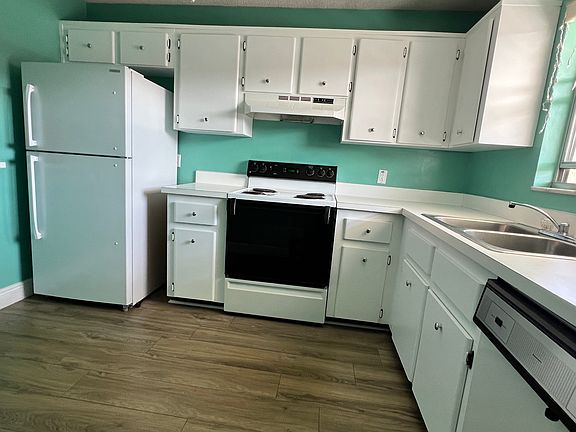 4th image of 2901 N Halifax Ave APT 212