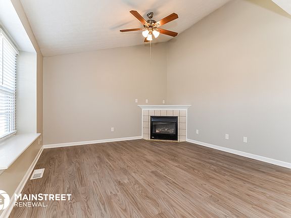 3rd image of 665 Woods Crossing Ln