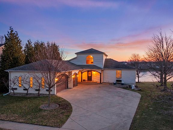 3rd image of 2208 Altoona Rd