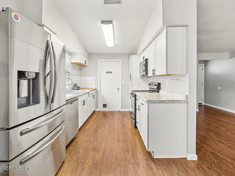 7600 Pheasant Run Dr — Photo 15