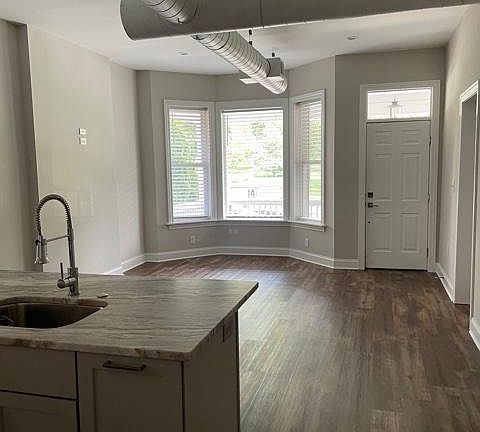 5th image of 737 Dennison Ave #B