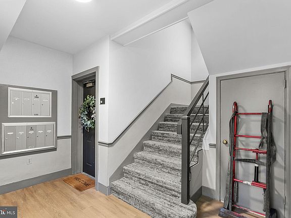 3rd image of 1111 N Pitt St APT 2B