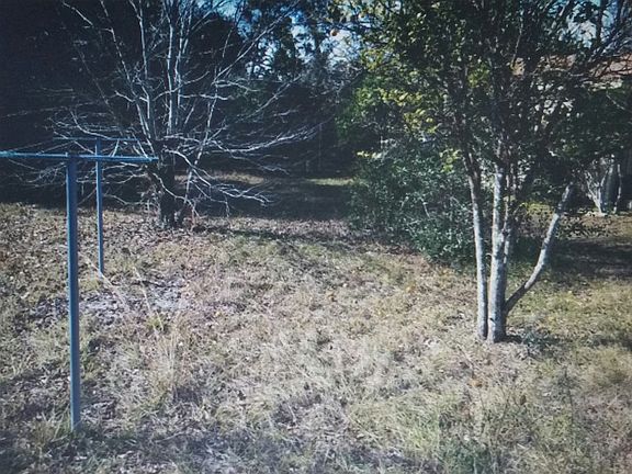 4th image of 2466 Hope Ave