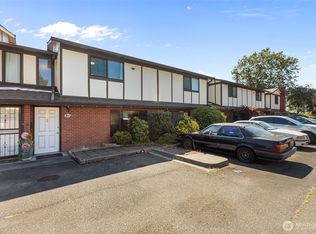 212 SW 146th St APT 105, Burien, WA 98166