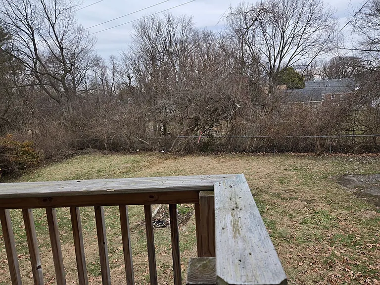 401 Springhill Dr — Photo 18