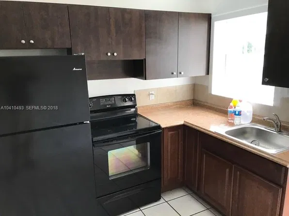 1753 NW 17th St #2, Miami, FL 33125