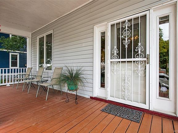 5th image of 2913 Griffin Ave