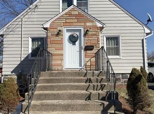 37 Crown St, Bristol, CT 06010