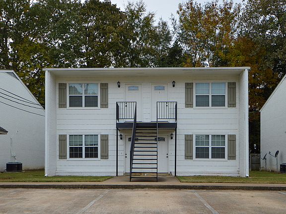 2nd image of 703-705 N Montgomery St #6