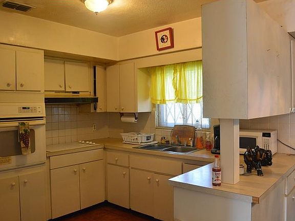 2nd image of 4110 31st St S