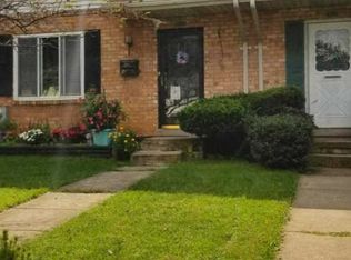 2040 Wintergreen Pl, Baltimore, MD 21237