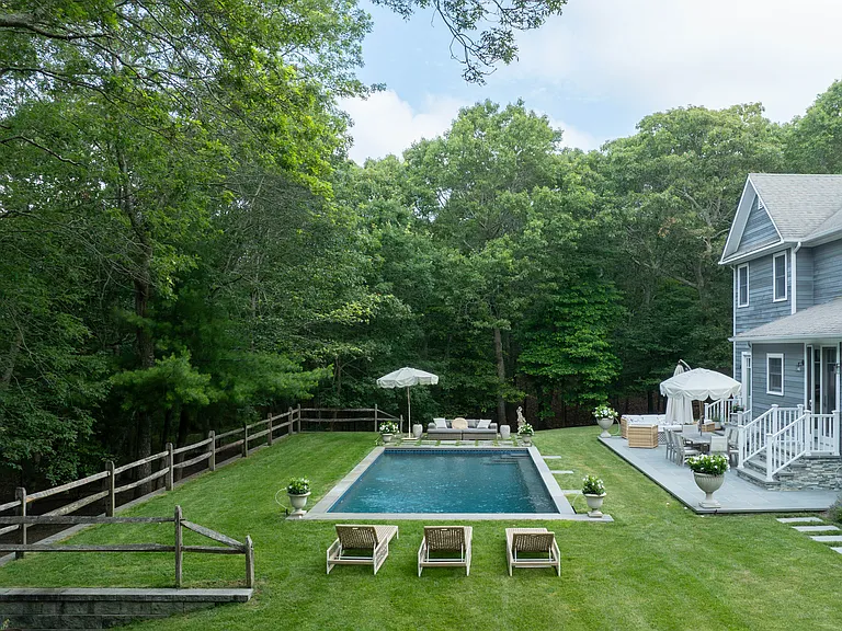 4 Fairway Dr — Photo 5