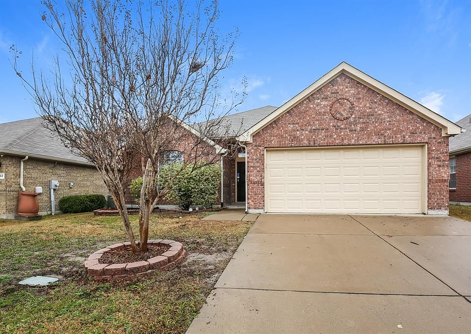 1st image of 955 Bowie Dr