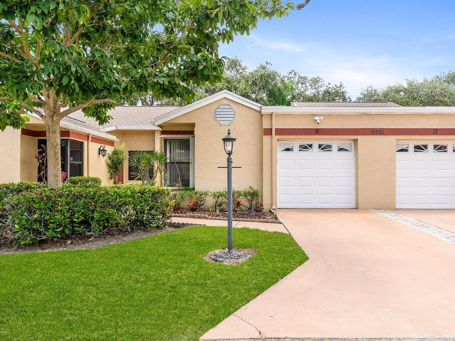 2 bed, 2.0 bath, 1213 sqft, $2,600 — Photo 1